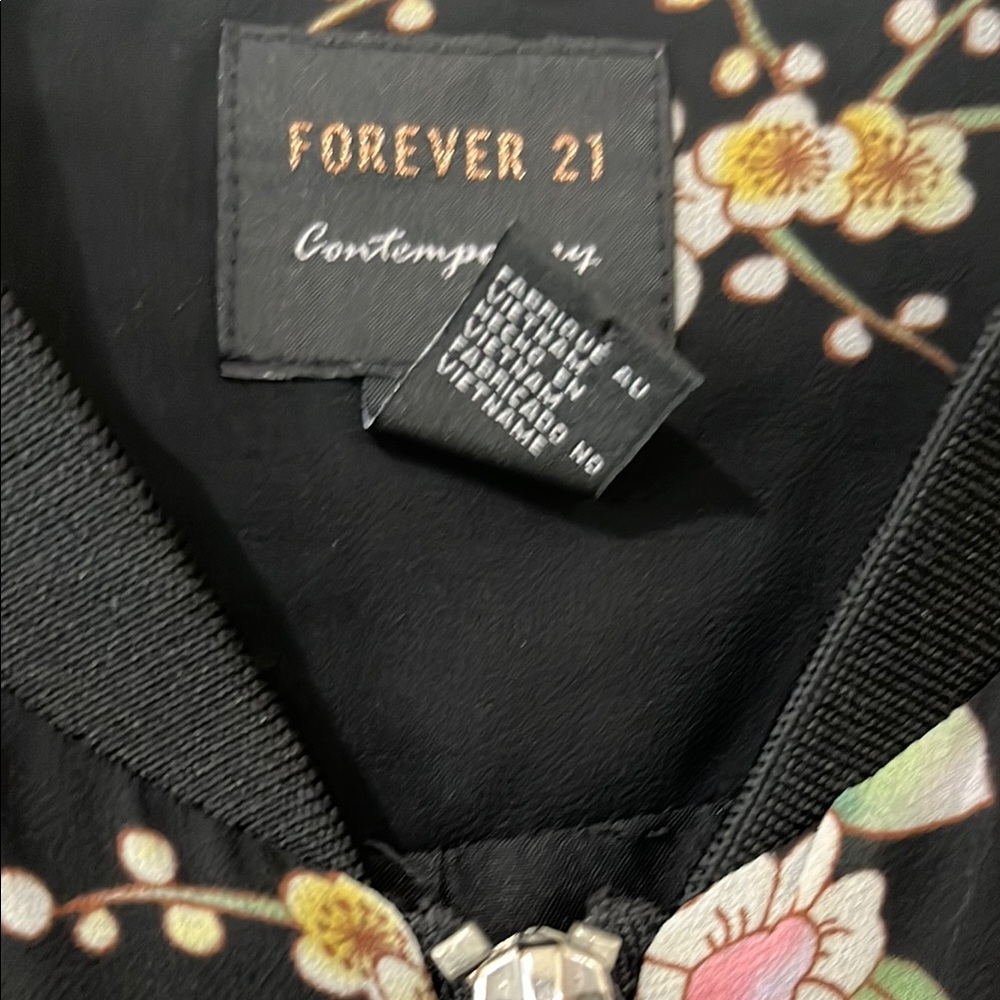 Forever 21 Floral Bomber Jacket - Picture 5 of 9